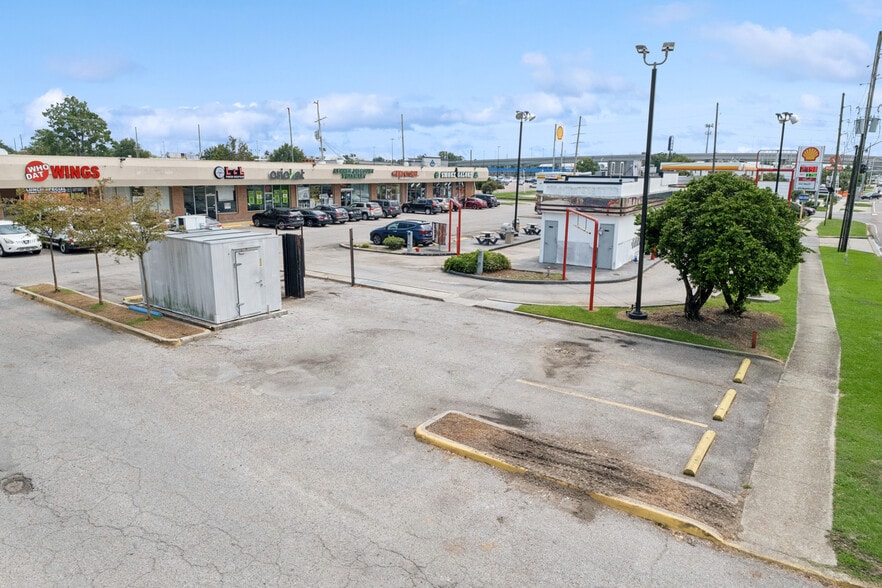 More Photos Of 3102 Loyola Dr, Kenner Fast Food For Lease