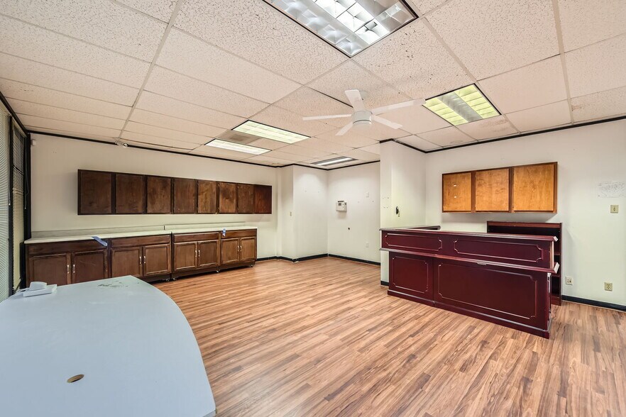 More Photos Of 14423 Cornerstone Village Dr, Houston Medical For Sale