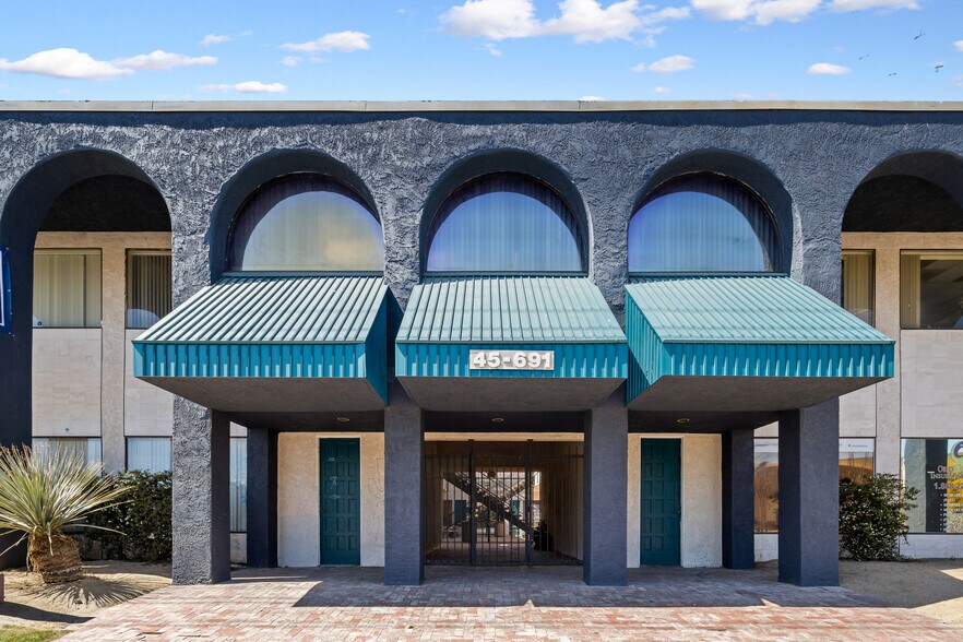 More Photos Of 45691 Monroe St, Indio Medical For Lease