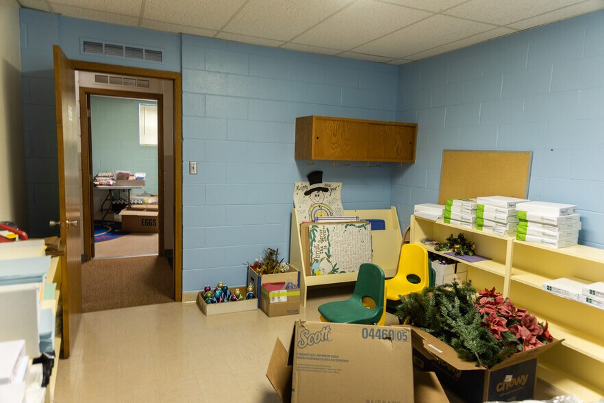 More Photos Of 381 H St, Hampton Religious Facility For Sale