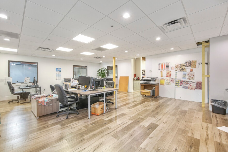 More Photos Of 1475 Long Beach Ave, Los Angeles Warehouse For Lease