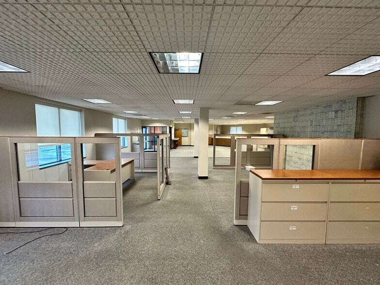 More Photos Of 6840 Erie Rd, Derby Bank For Lease