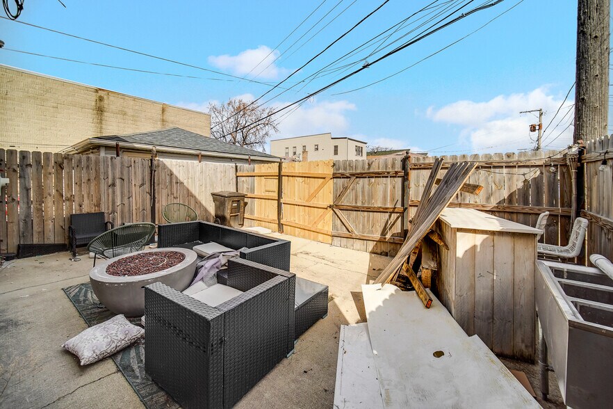 More Photos Of 5814 W Grand Ave, Chicago Warehouse For Sale