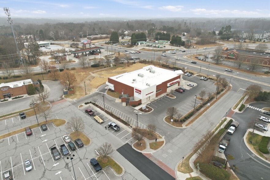 More Photos Of 4000 Battleground Ave, Greensboro Drugstore For Sale