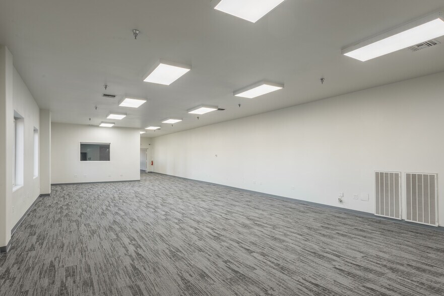 More Photos Of 5220 Steptoe St, Las Vegas Warehouse For Sale