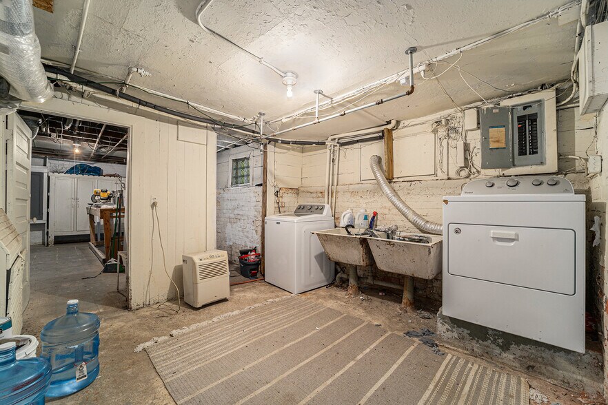 More Photos Of 1006 Parker St, Detroit Apartments For Sale