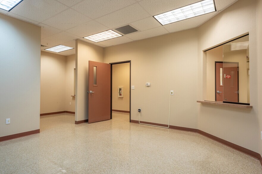 More Photos Of 2980 S Jones Blvd, Las Vegas Medical For Lease