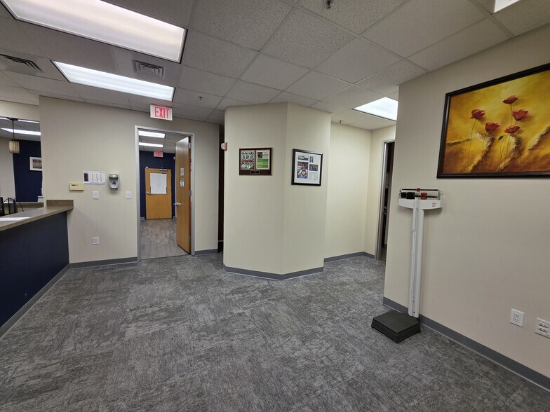 More Photos Of 2100 Aloma Ave, Winter Park Medical For Lease