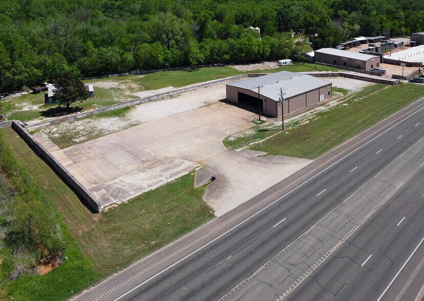 More Photos Of 15503 TX-110, Whitehouse Warehouse For Lease