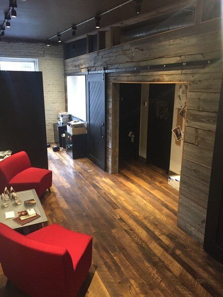 More Photos Of 128 King St, Alexandria Storefront Retail Office For Lease