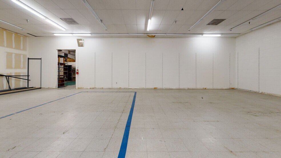 More Photos Of 57248 29 Palms Hwy, Yucca Valley Storefront For Sale