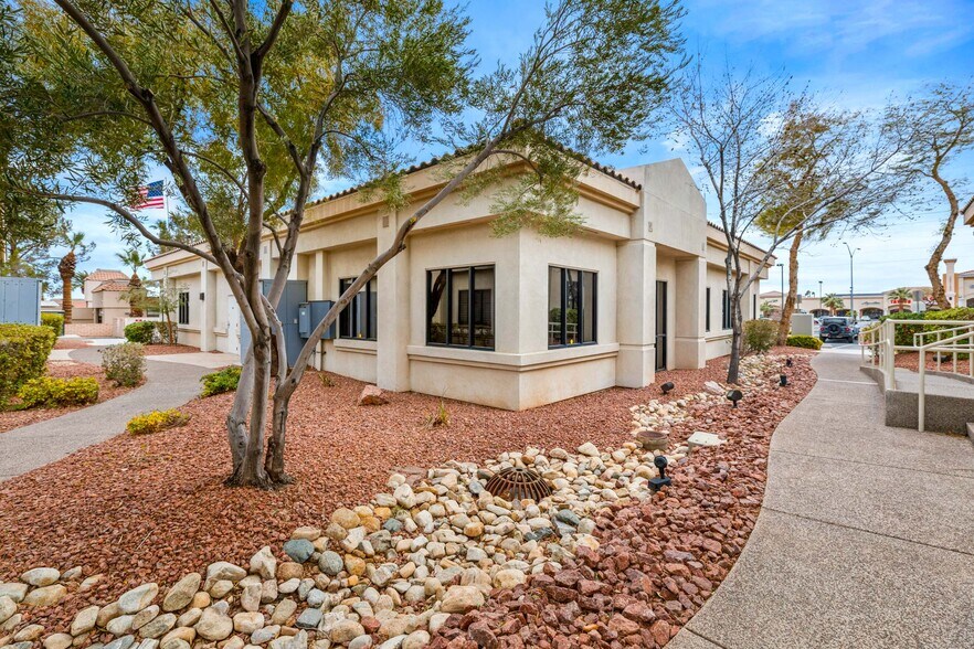 More Photos Of 7836 W Sahara Ave, Las Vegas Office For Sale