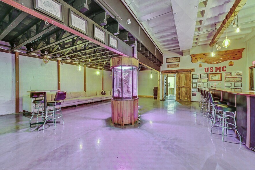 More Photos Of 3693-3705 W Grand Ave, Chicago Warehouse For Sale