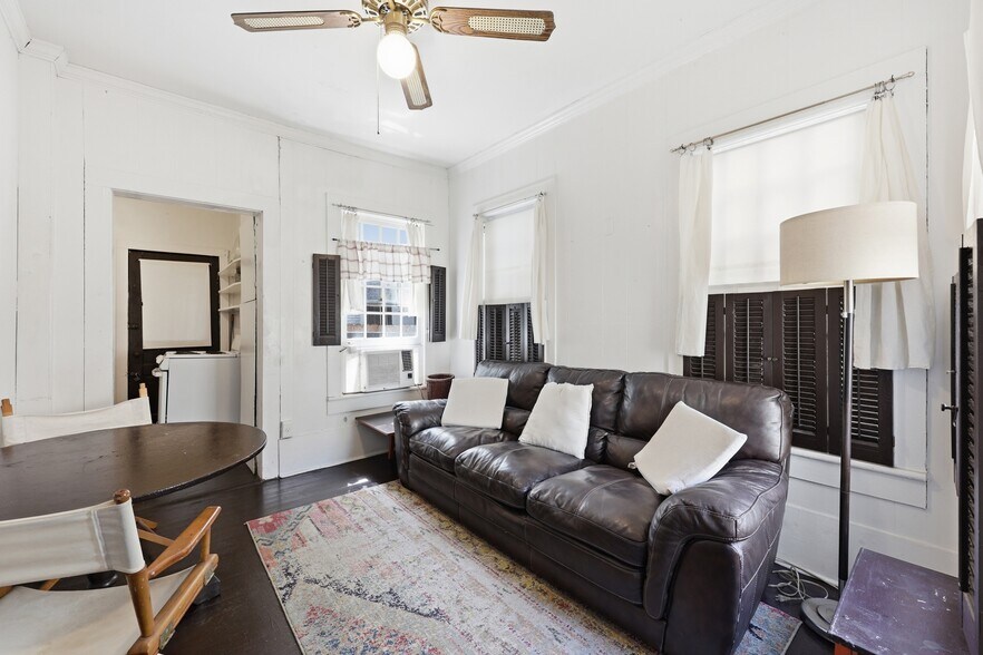 More Photos Of 50 Charlotte St, Saint Augustine Storefront Retail Office For Sale