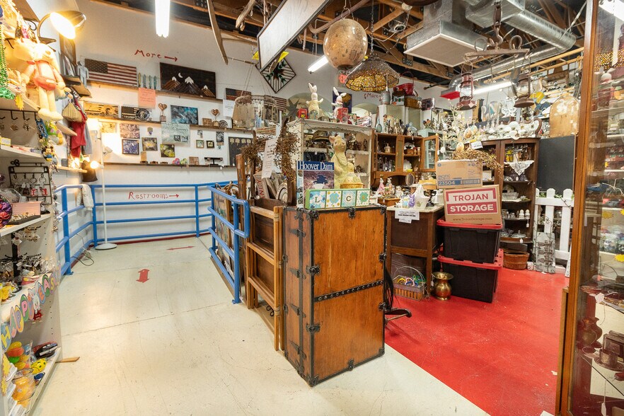 More Photos Of 1212 Wyoming St, Boulder City Storefront Retail Residential For Sale
