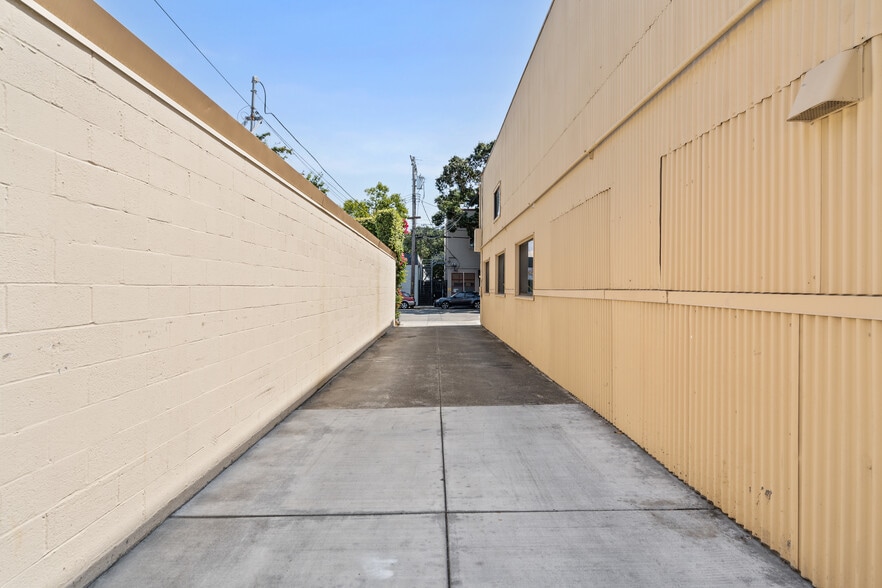 More Photos Of 629-639 S B St, San Mateo Storefront For Lease
