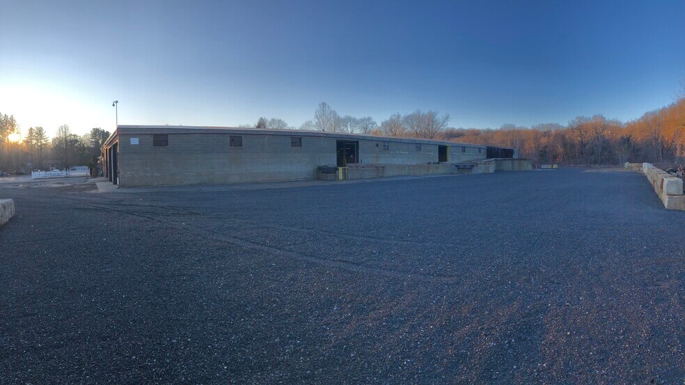 More Photos Of 1 Reisner Way, Clinton Manufacturing For Lease