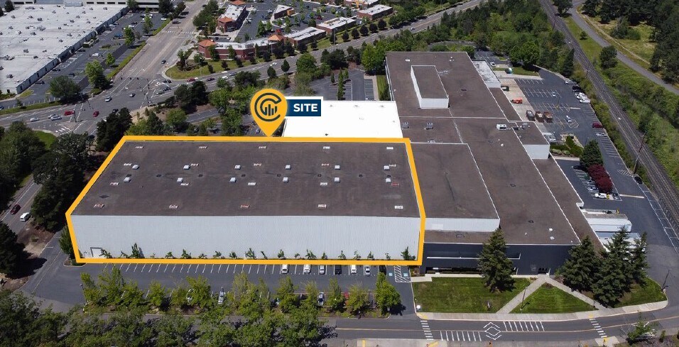 More Photos Of 14523 SW Millikan Way, Beaverton Light Distribution For Lease
