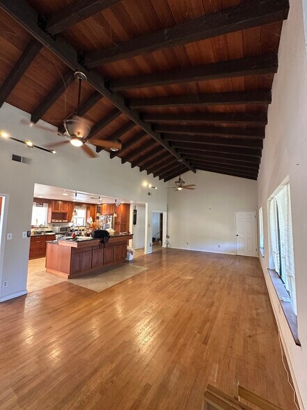 More Photos Of 6738 Greenbay Rd, Arbuckle Land For Lease