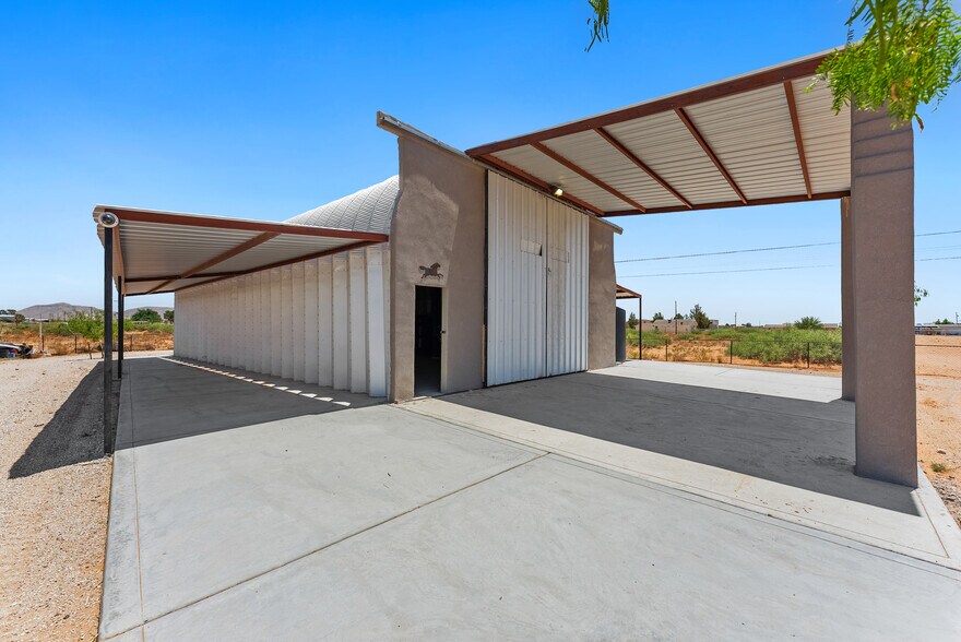 More Photos Of 5001 Gallegos, El Paso Warehouse For Sale