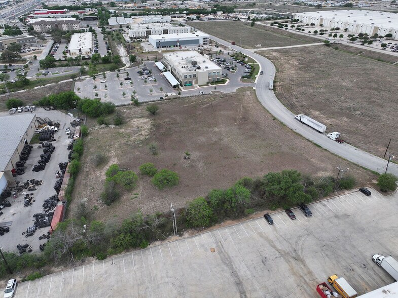 More Photos Of Verde Parkway, Schertz Land For Sale