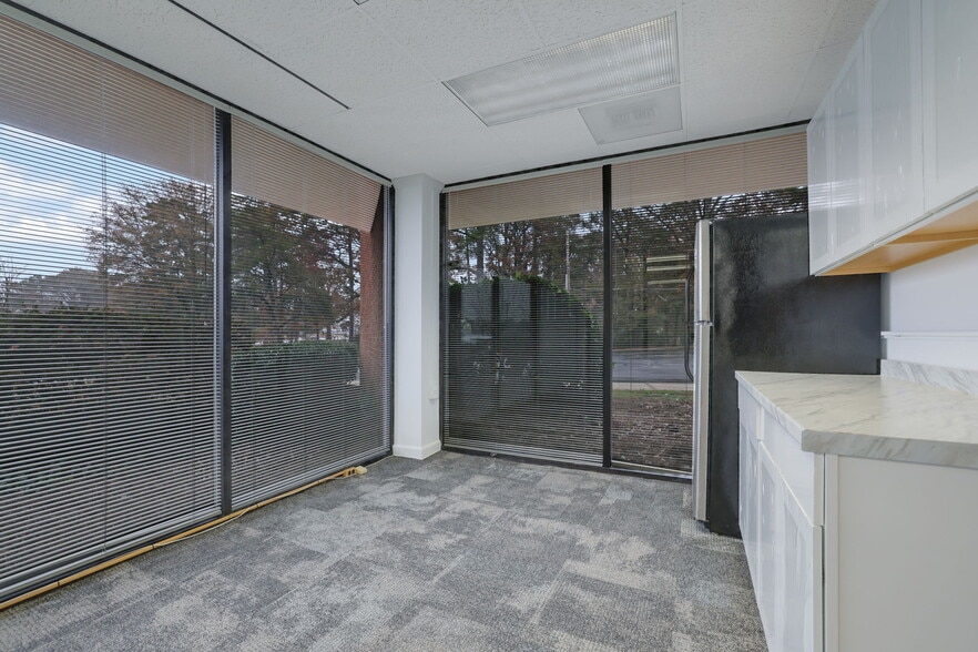 More Photos Of 3469 Lawrenceville Hwy, Tucker Office For Lease