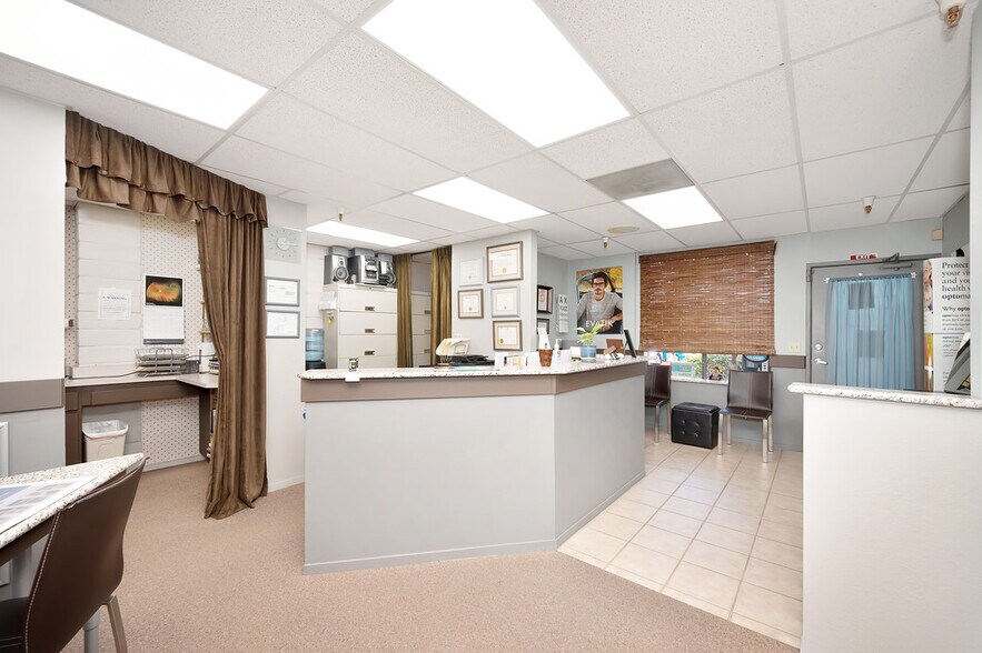 More Photos Of 11879 Kemper Rd, Auburn Office For Sale