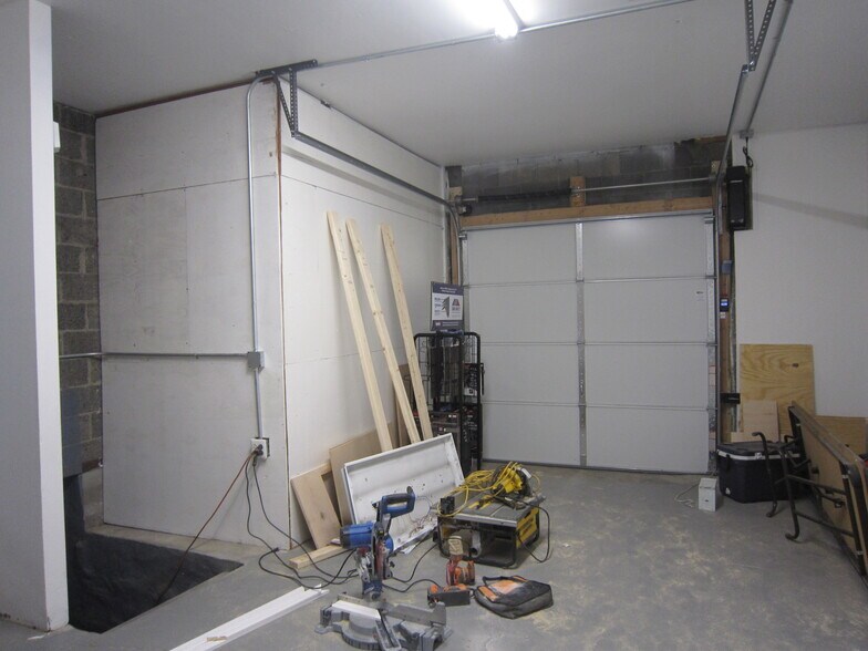 More Photos Of 11 Quassaick Ave, New Windsor Township Storefront For Sale