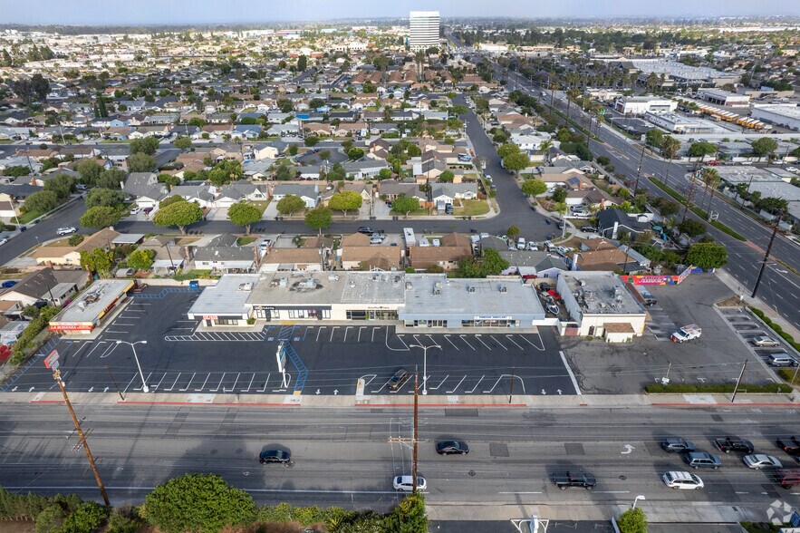 Primary Photo Of 17055 Newland St, Huntington Beach Unknown For Lease
