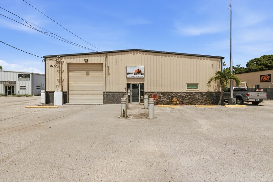 Primary Photo Of 1782 Calumet St, Clearwater Warehouse For Lease