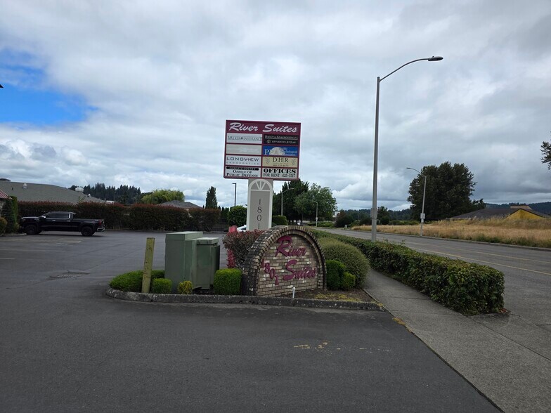 More Photos Of 1801 1st Ave, Longview Medical For Sale
