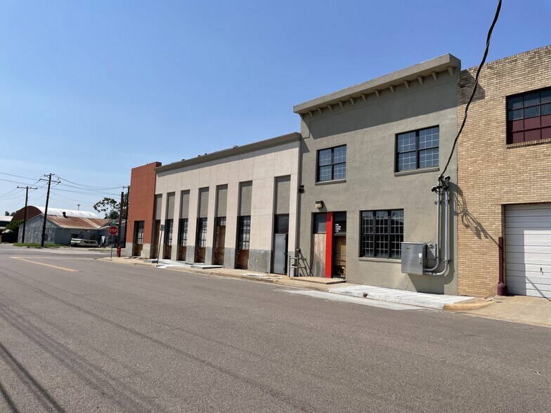 Primary Photo Of 1735 NW 5th St, Oklahoma City Warehouse For Sale