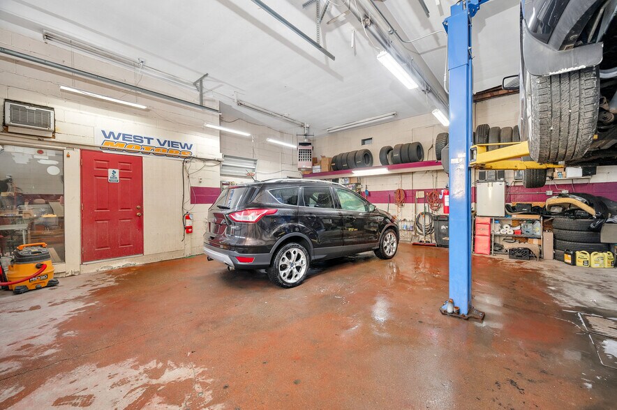 More Photos Of 186 Perry Hwy, Pittsburgh Auto Dealership For Sale