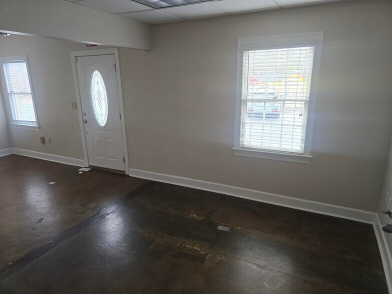 More Photos Of 3202 Old Chapel Hill Rd, Durham Flex For Lease
