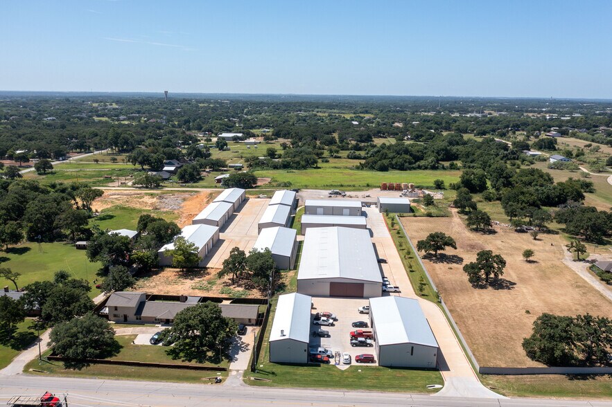 More Photos Of 5790 Rendon Bloodworth Rd, Fort Worth Industrial For Lease