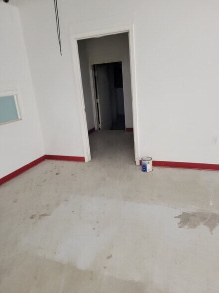 More Photos Of 1772 S Dixie Blvd, Radcliff Freestanding For Lease