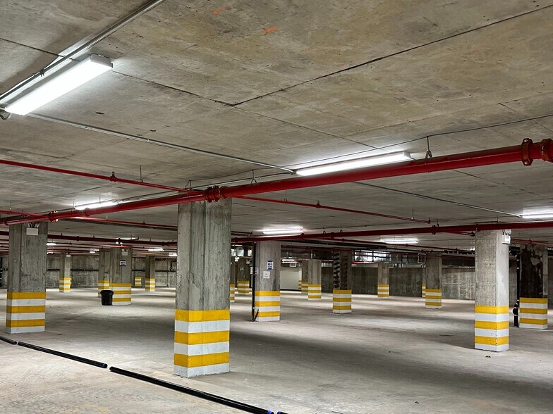 More Photos Of 56-02 31st Ave, Woodside Apartments For Lease