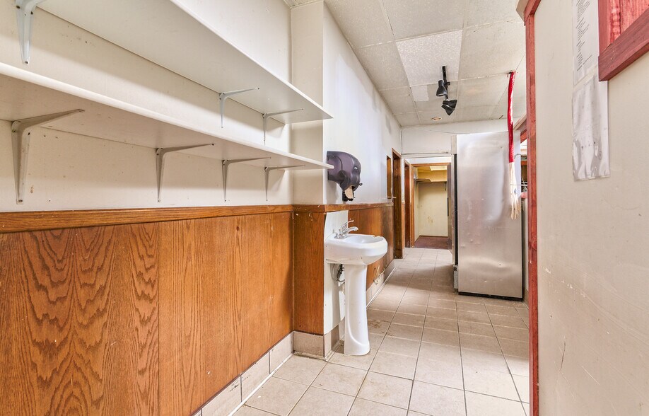 More Photos Of 6022 Pony Express Trl, Pollock Pines Freestanding For Sale