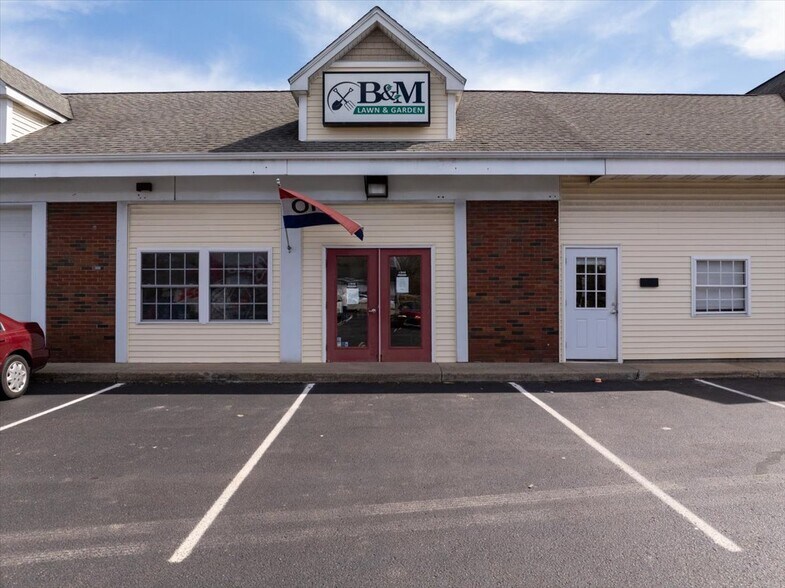 More Photos Of 323 Clarks Falls Rd, North Stonington Freestanding For Lease