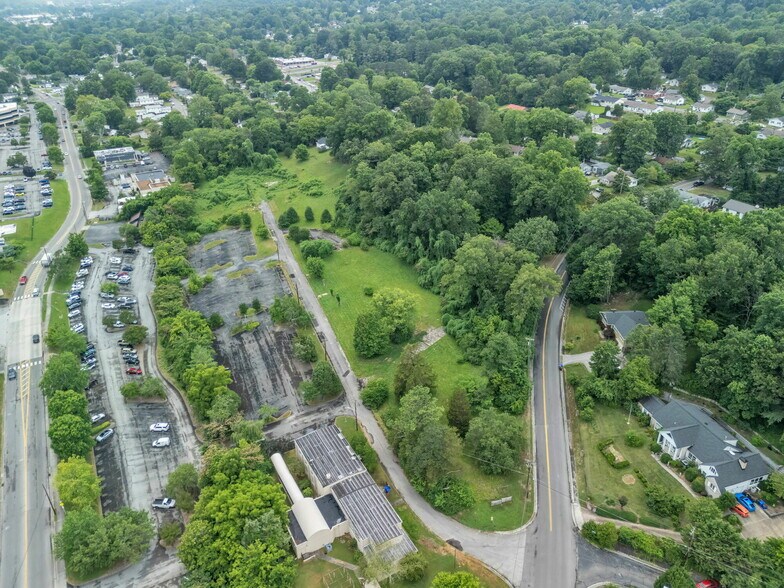 More Photos Of 203 Michigan Ave, Oak Ridge Land For Sale