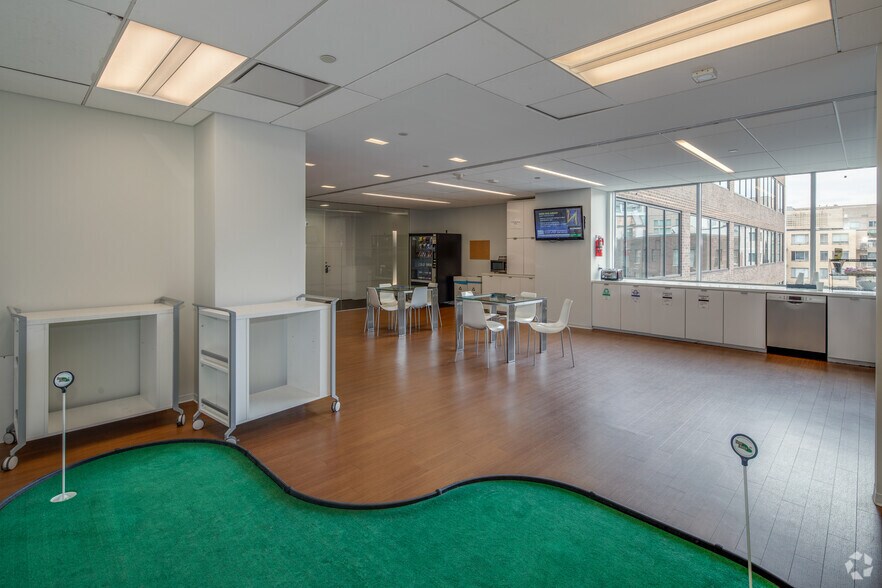 More Photos Of 2101 L St NW, Washington Office For Sale