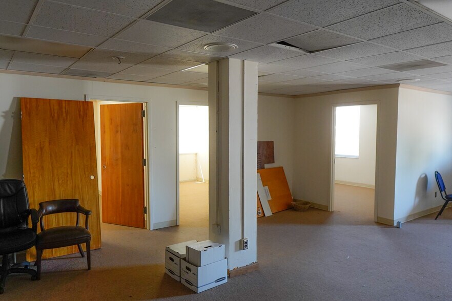 More Photos Of 222 N President St, Jackson Office Residential For Sale