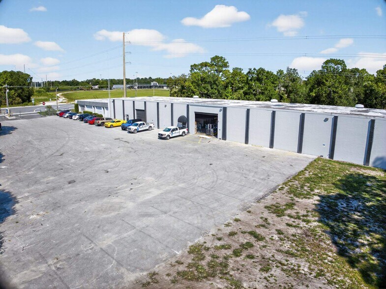 More Photos Of 2715 NE 36th Ave, Ocala Service For Sale