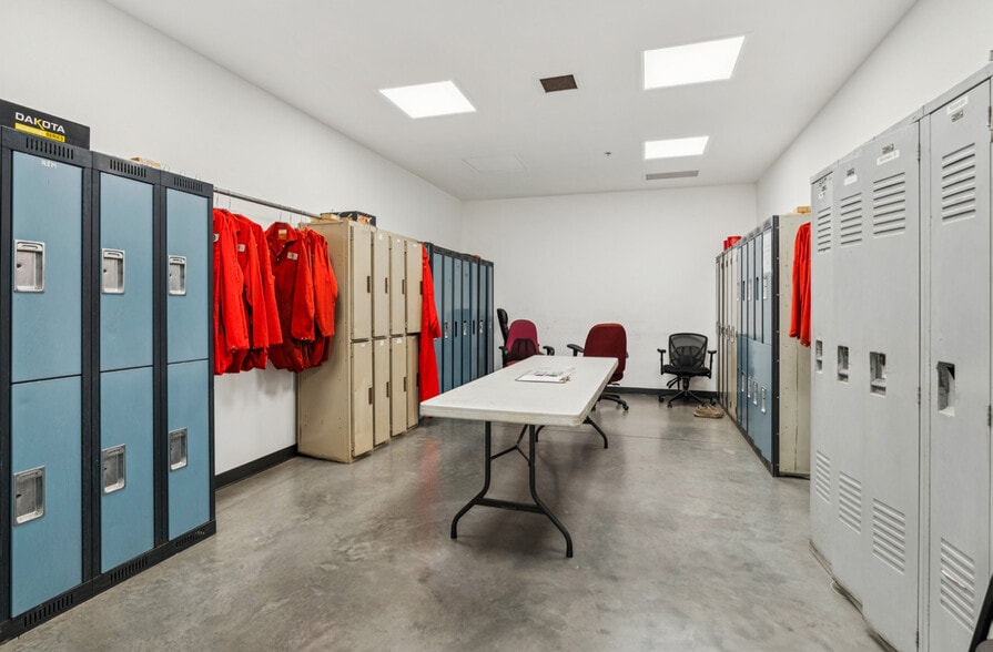 More Photos Of 261216 Wagon Wheel Way, Rocky View No 44 Warehouse For Sale