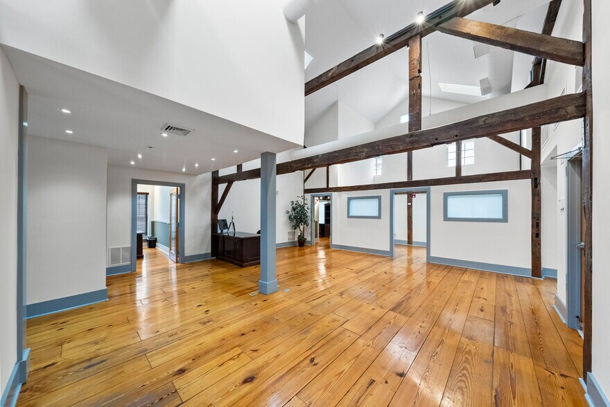 More Photos Of 3 Mapleton Rd, Princeton Office For Sale