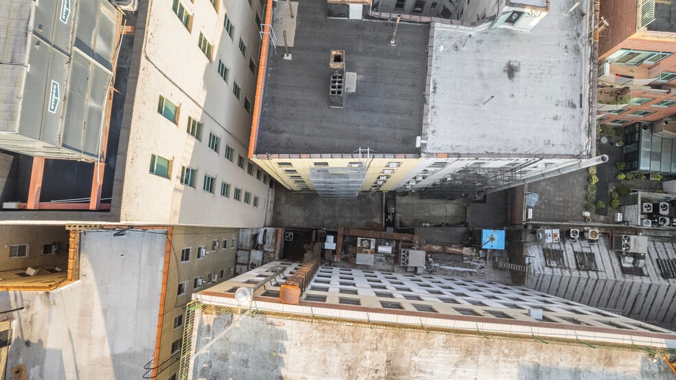 More Photos Of 95 Elizabeth St, New York Apartments For Sale