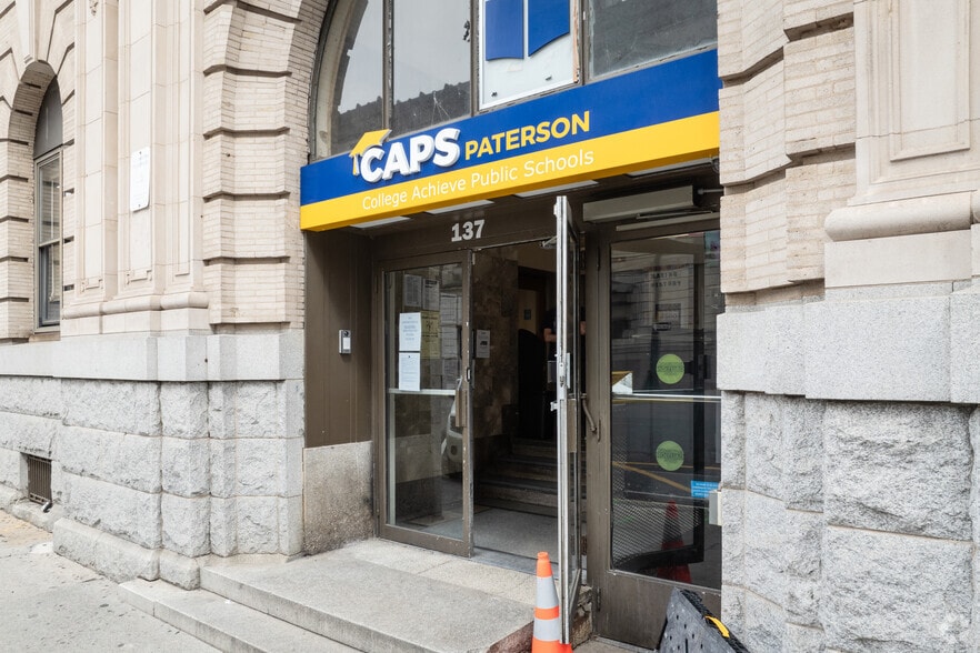 More Photos Of 137 Ellison St, Paterson Office For Sale