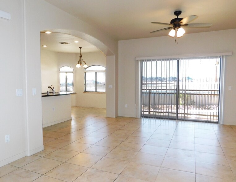 More Photos Of 812 Landon Dr, Bullhead City Apartments For Sale