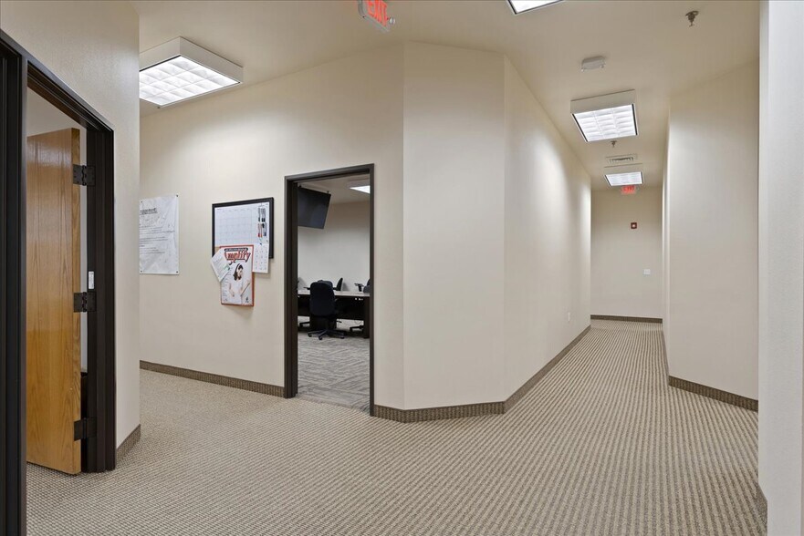 More Photos Of 1103 Old Town Ln, Cheyenne Office For Sale