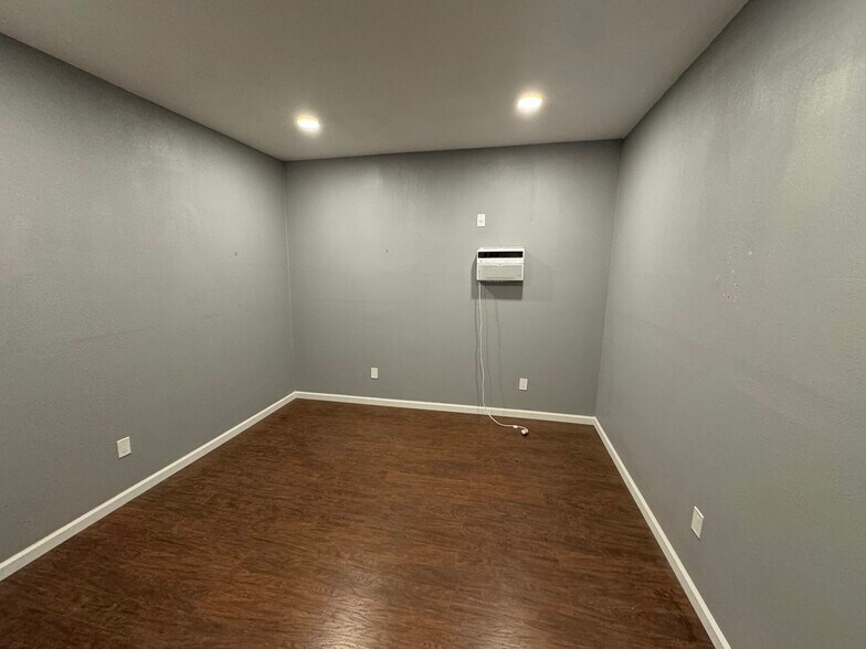 More Photos Of 3780 Main St, Oakley Flex For Lease